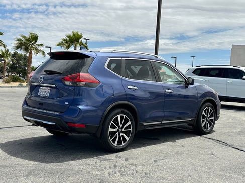 Used 2018 Nissan Rogue SL w/ Premium Package FWD image 7
