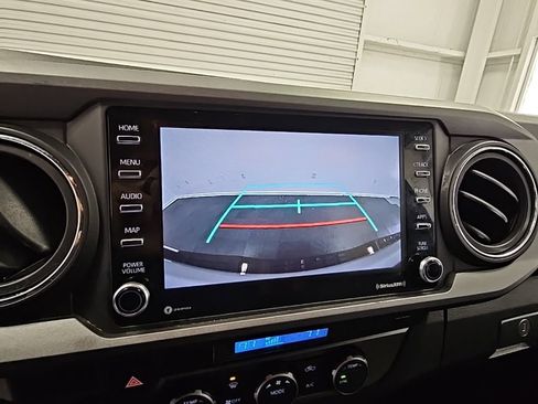 Used 2023 Toyota Tacoma TRD Off-Road image 17