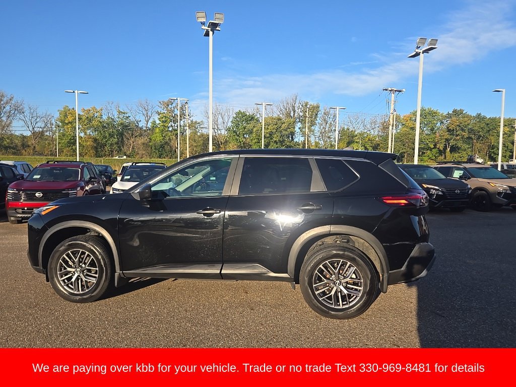 Used 2023 Nissan Rogue S AWD/4WD image 4