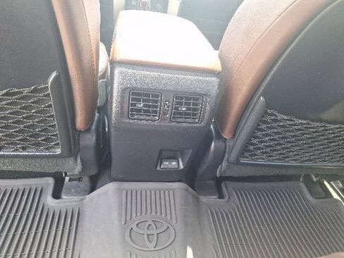 Used 2023 Toyota 4Runner Limited AWD/4WD image 16