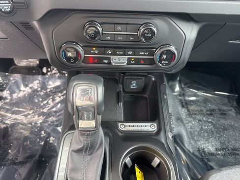 Used 2025 Ford Bronco Big Bend image 16