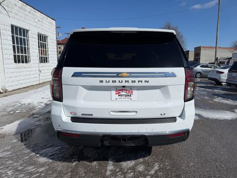 Used 2021 Chevrolet Suburban LT image 6