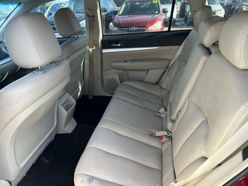 Used 2011 Subaru Outback 2.5i Premium w/ All-Weather Pkg image 13