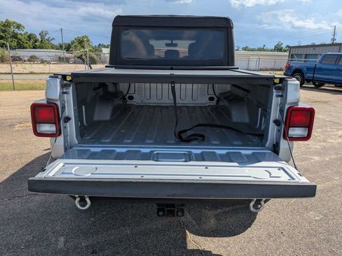 Used 2022 Jeep Gladiator Mojave w/ Trailer Tow Package AWD/4WD image 14