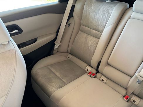 Used 2025 Nissan Rogue SV FWD image 41