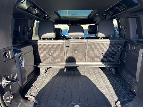 Used 2022 Land Rover Defender 110 V8 image 41