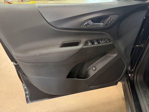 Used 2022 Chevrolet Equinox RS AWD/4WD image 28