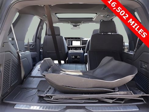 Used 2024 GMC Yukon Denali image 73