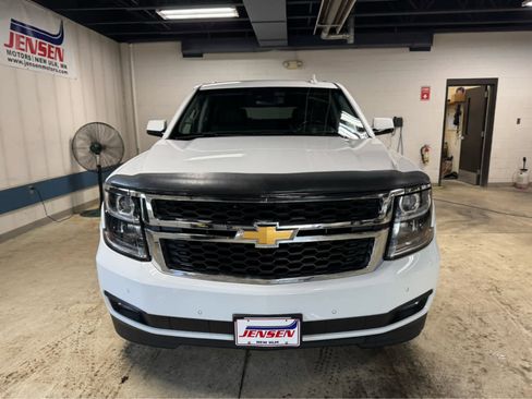 Used 2018 Chevrolet Tahoe LT image 2