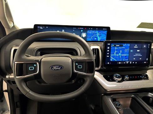Certified 2025 Ford Expedition Active RWD image 5