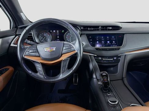 Used 2020 Cadillac XT5 Premium Luxury AWD/4WD image 26