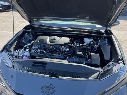 Used 2025 Toyota Camry XLE FWD image 24