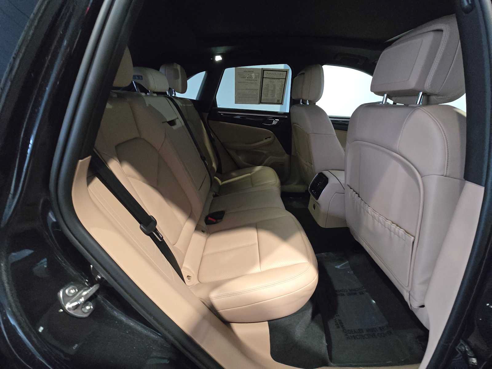 Used 2023 Porsche Macan S AWD/4WD image 13