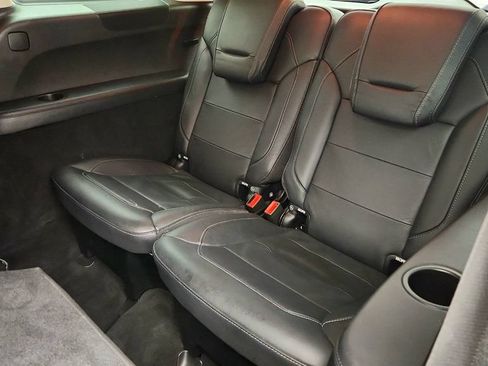 Used 2017 Mercedes-Benz GLS 450 4MATIC image 22