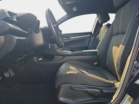 Used 2017 Honda Civic Sport image 12