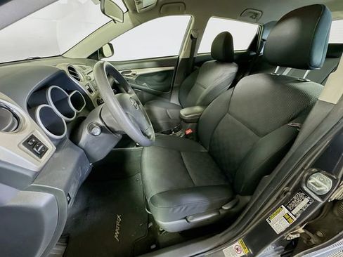 Used 2010 Toyota Matrix image 12