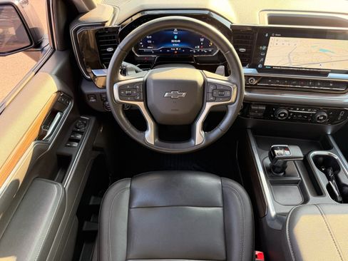 Used 2023 Chevrolet Silverado 1500 LT Trail Boss w/ LT Trail Boss Premium Package AWD/4WD image 30