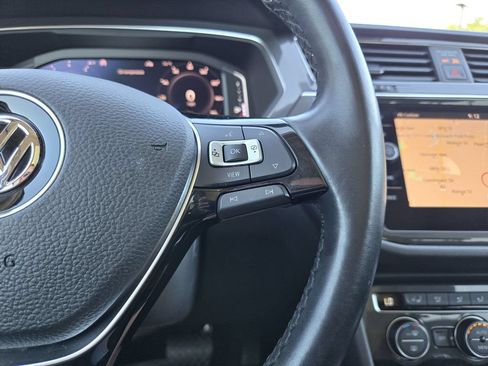 Used 2019 Volkswagen Tiguan SEL Premium w/ 3rd Row Seat Package AWD/4WD image 28