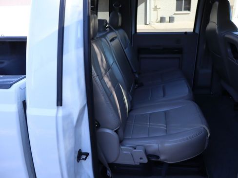 Used 2009 Ford F350 Lariat image 21