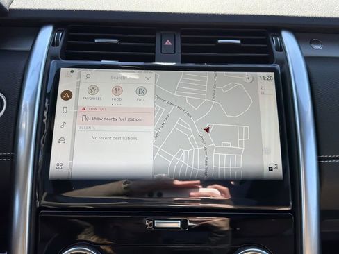 New 2026 Land Rover Discovery Dynamic SE image 27