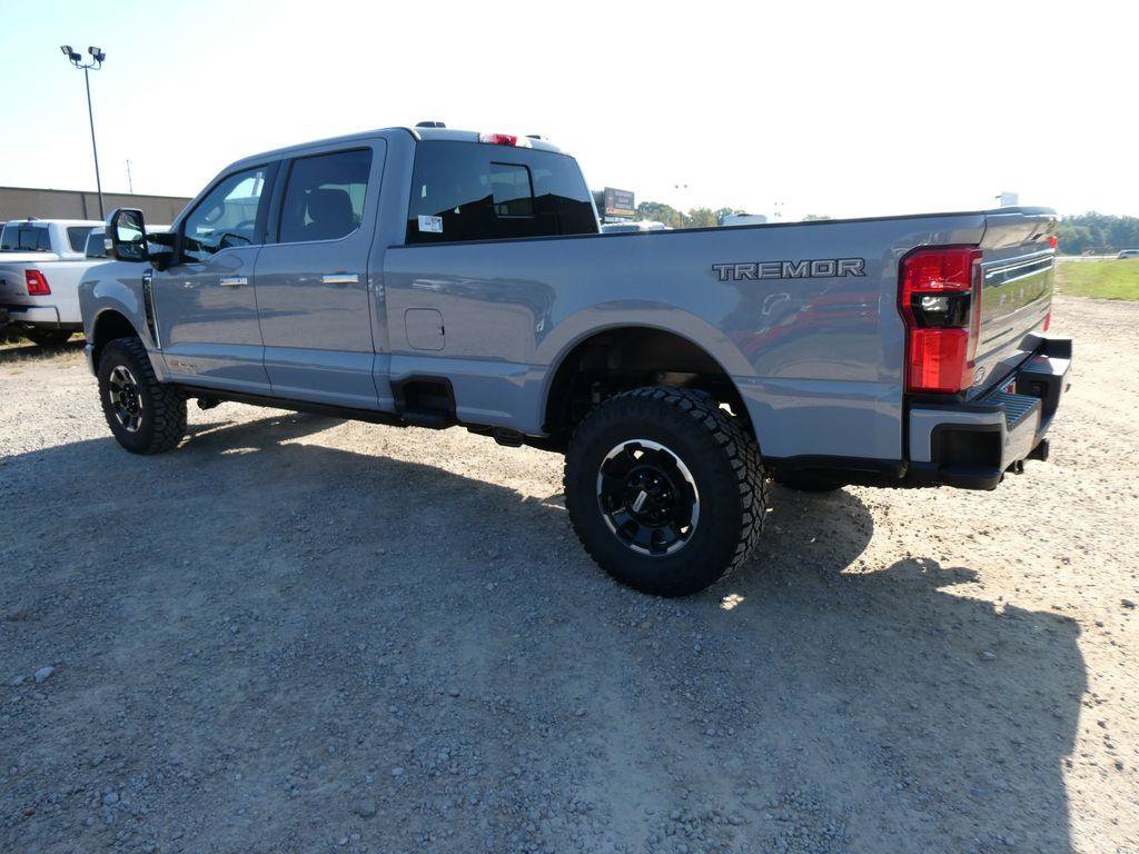 New 2027 Ford F250 Platinum w/ Platinum Plus Package AWD/4WD image 8