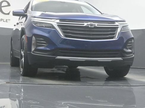 Used 2022 Chevrolet Equinox LT FWD image 3