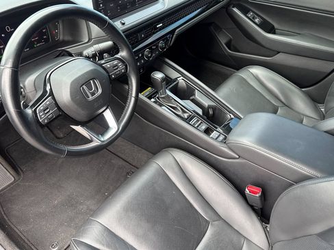 Used 2023 Honda Accord Touring image 9