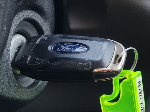 Used 2023 Ford Transit 350 XLT image 22