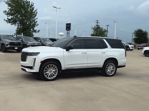 Used 2024 Cadillac Escalade Premium Luxury w/ Performance Package AWD/4WD image 5