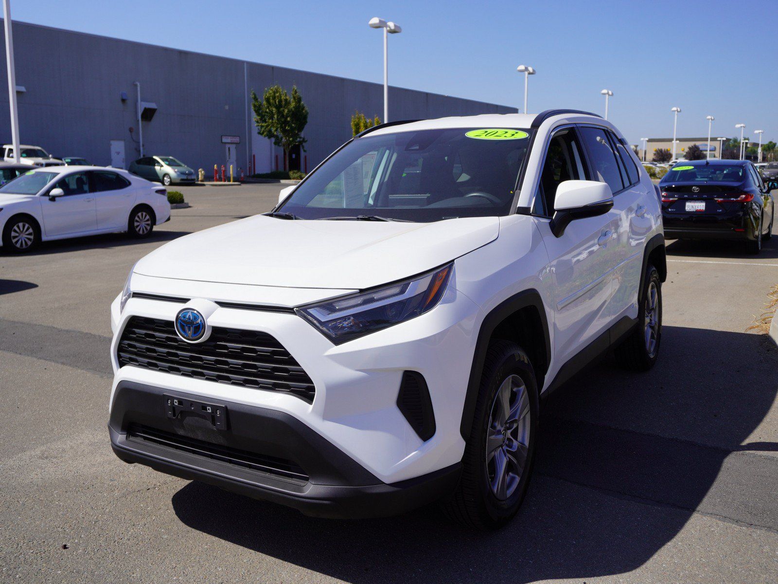 Used 2023 Toyota RAV4 LE AWD/4WD image 7