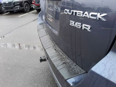 Used 2013 Subaru Outback 3.6R Limited image 41