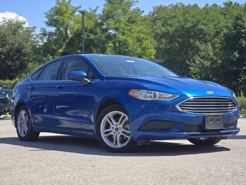 Used 2018 Ford Fusion S FWD image 2