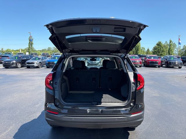 Used 2023 GMC Terrain SLE FWD image 16