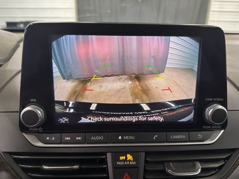 Used 2023 Nissan Altima 2.5 SV image 11