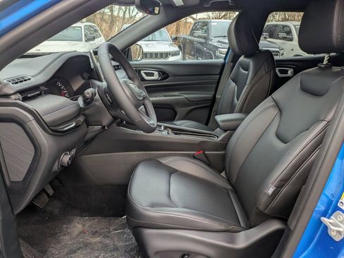 New 2026 Jeep Compass Limited image 12