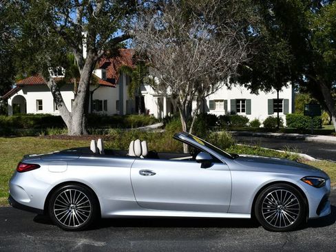 Used 2024 Mercedes-Benz CLE 450 4MATIC Cabriolet image 42