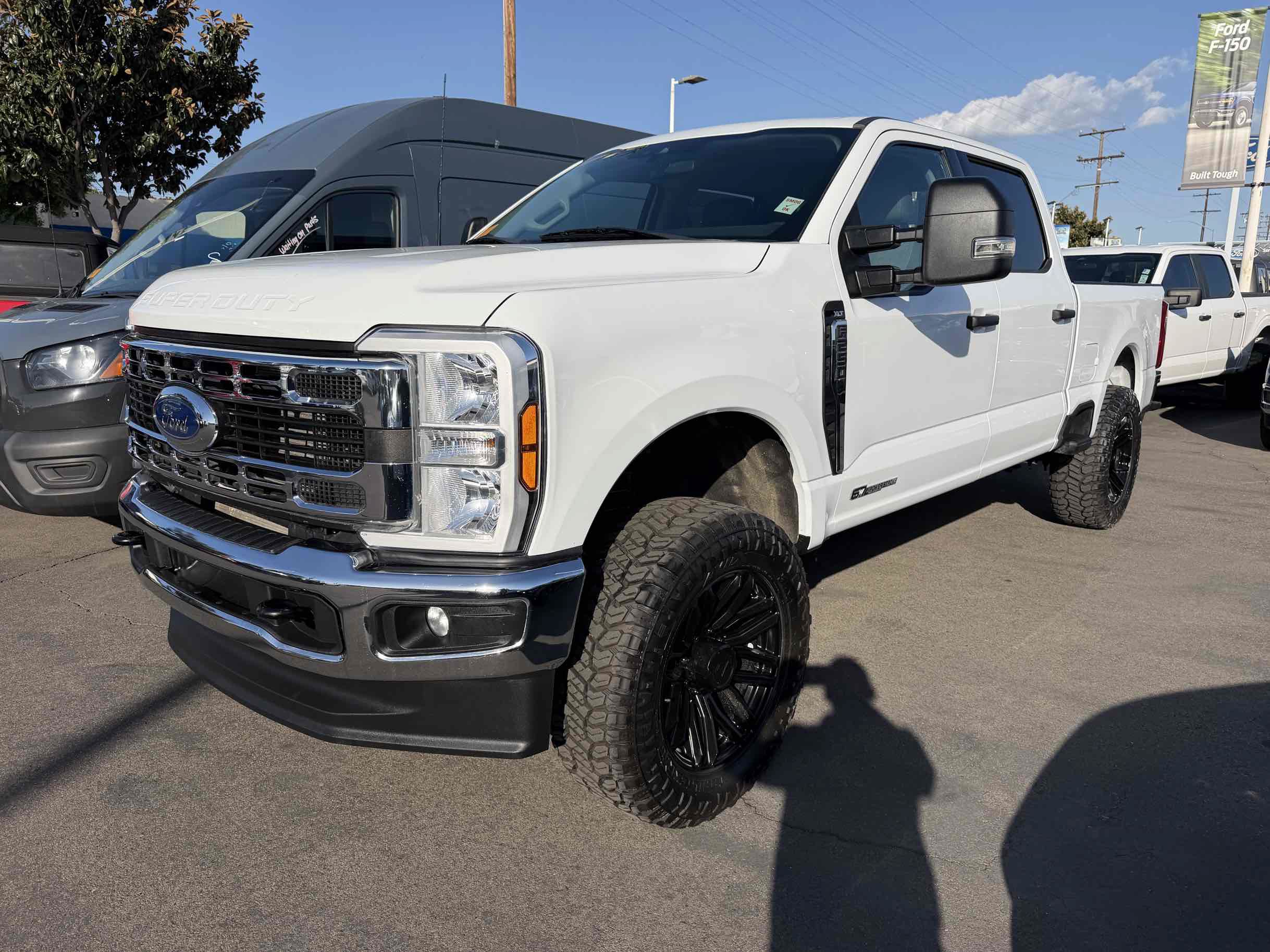 Used 2024 Ford F250 XLT w/ FX4 Off-Road Package AWD/4WD image 1