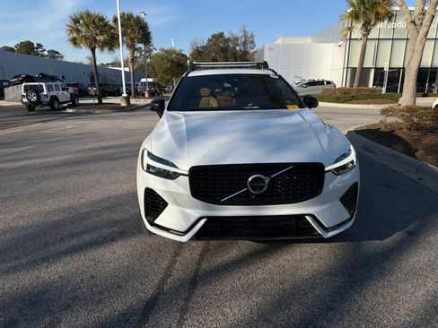 Used 2024 Volvo XC60 T8 Ultimate w/ Climate Package image 6