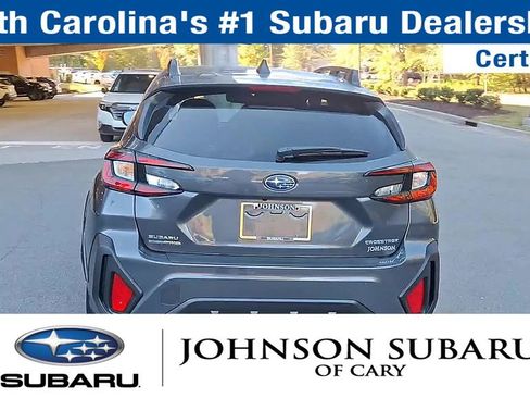 Used 2025 Subaru Crosstrek 2.0i Premium image 9