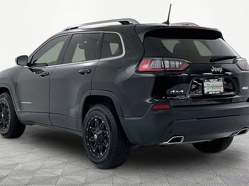 Used 2019 Jeep Cherokee Latitude Plus w/ Comfort/Convenience Group image 4