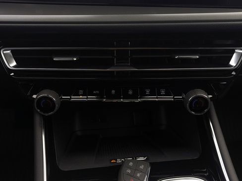 New 2026 Chevrolet Traverse LT w/ LPO, Floor Liner Package image 25