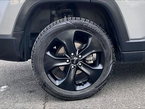 Used 2019 Jeep Compass Altitude image 43