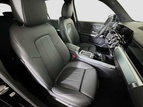 Used 2024 Mercedes-Benz GLB 250 4MATIC image 26