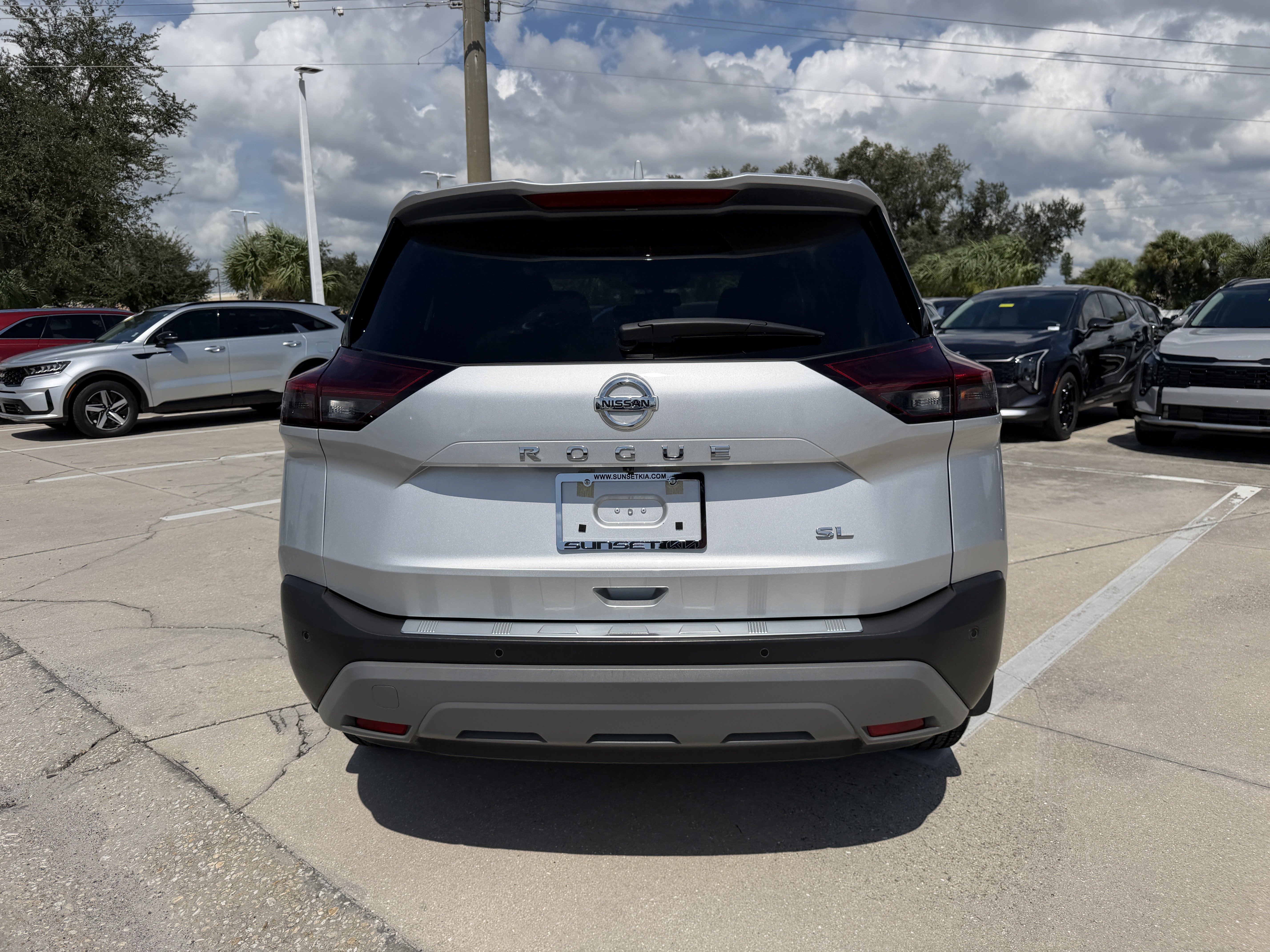 Used 2021 Nissan Rogue SL FWD image 5