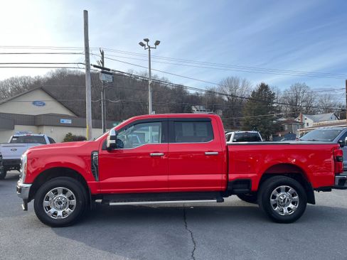 Certified 2023 Ford F250 Lariat w/ Chrome Package image 6