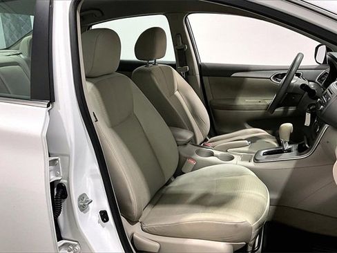 Used 2014 Nissan Sentra S image 30