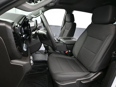 Used 2025 GMC Sierra 2500 SLE image 25