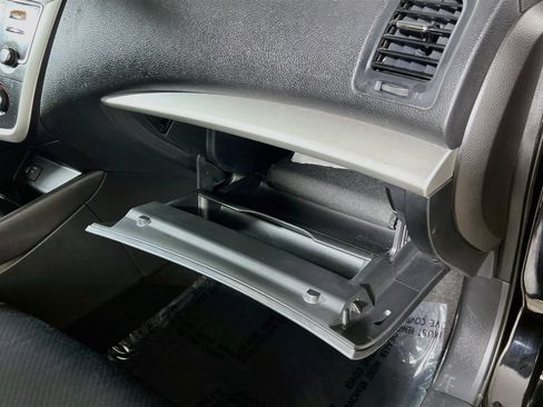 Used 2016 Nissan Altima 2.5 SR FWD image 35