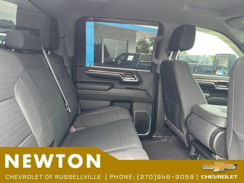 Used 2024 Chevrolet Silverado 2500 LT AWD/4WD image 9
