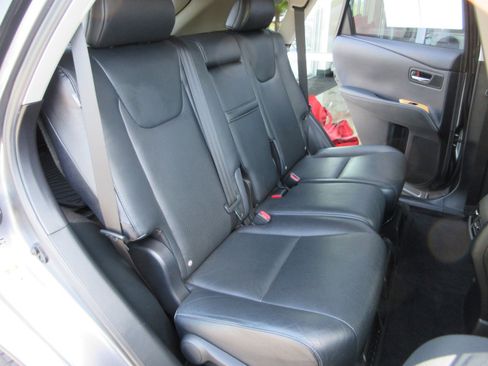 Used 2014 Lexus RX 450h AWD image 19